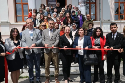 Kursiyerlerin el emeği ürünleri görücüye çıktı
