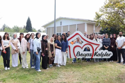 Üniversiteliler sahada sosyal hizmet eğitimi aldı
