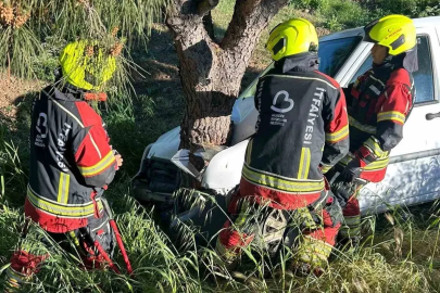 Burhaniye’de şarampole düşen otomobilin sürücü yaralandı
