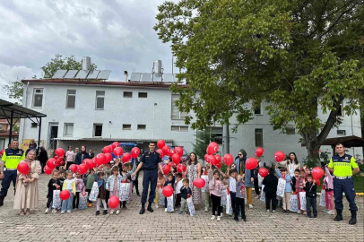 Bilecik’te köpek timlerinden öğrencilere gösteri
