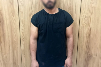 Arnavutköy’de apartman önünden bebek arabası çalan hırsız yakalandı
