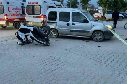 Hafif ticari araçla çarpışan motosikletteki 2 kişi yaralandı
