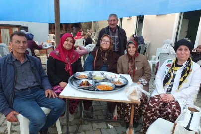 Burhaniye’de düğün yemeği kültürü devam ediyor
