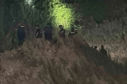 Cezaevinden izinle çıktı, eşini ve bir kadını sırtından bıçakladı
