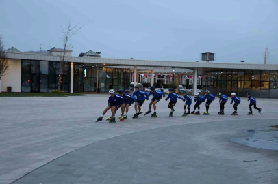 Kağıtsporlu patenciler Türkiye ikincisi oldu
