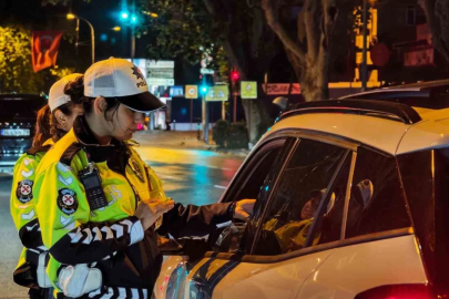 Kadıköy’de polis ekiplerinden bayram denetimi
