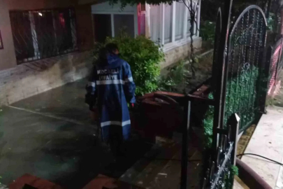 Kocaeli’de sağanak etkili oldu: ev ve iş yerlerini su bastı
