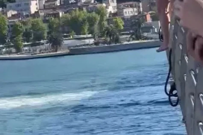 Haliç Köprüsü’nde gençlerin tehlikeli atlayışı kamerada

