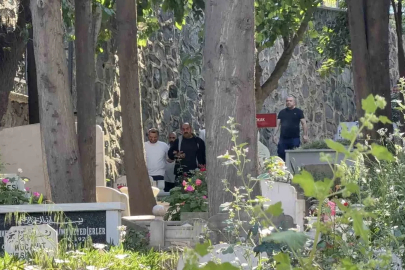 Narin Güran’ın babası ve ağabeyi Mattia Ahmet Minguzzi’nin kabrini ziyaret etti
