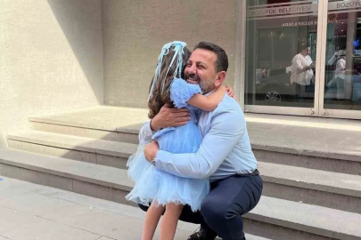 İl Müdürü İlhan, koruyucu aile çocuğunun heyecanına ortak oldu
