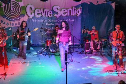 Anadolu Retro’dan Barış Manço şarkılarıyla konser coşkusu
