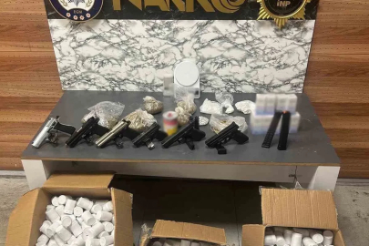 Zeytinburnu’nda uyuşturucu operasyonunda 60 bin sentetik ecza hap ele geçirildi
