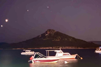 Venüs ve Jüpiter’in nadir kavuşumu Ayvalık’tan görüntülendi
