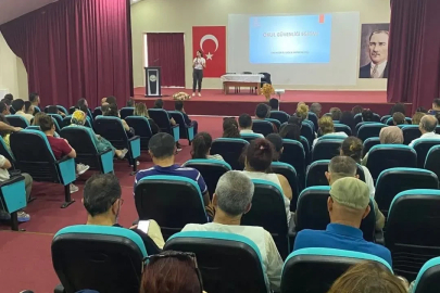 Edremit’te okul müdürleri ve rehber öğretmenlere siber güvenlik eğitimi verildi
