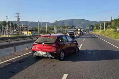 Otomobil hafif ticari araca arkadan çarptı, 1 kişi yaralandı
