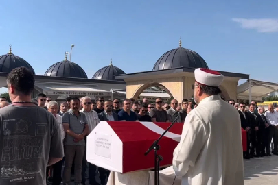 Duruşmada kalp krizi geçirerek hayatını kaybeden Cumhuriyet Savcısı son yolculuğuna uğurlandı
