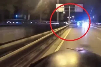 Bursa’da otomobil bariyerlere çarpıp böyle takla attı...Feci kaza kask kamerasında
