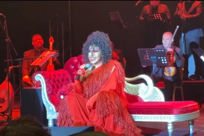 Kuşadası’nda yuhalanmıştı, olaylı konserin ardından Bursa’da sahne aldı
