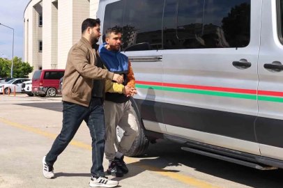 Bursa’da polisten kaçan şüphelinin üzerinden 50 gram bonzai çıktı
