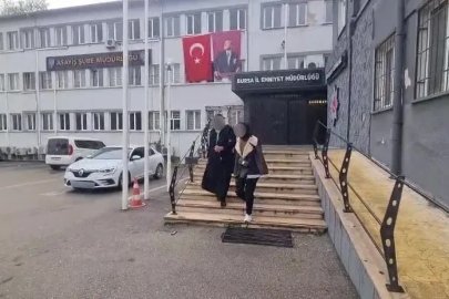 Kapısını film ile açtığı evden ziynet çalan kadın hırsız yakalandı
