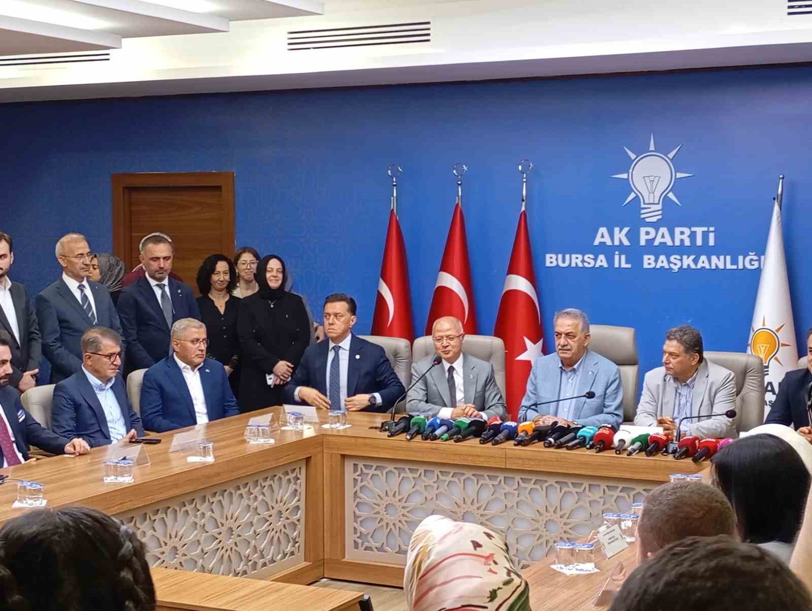 AK Parti Genel Başkan Yardımcısı Hayati Yazıcı:
