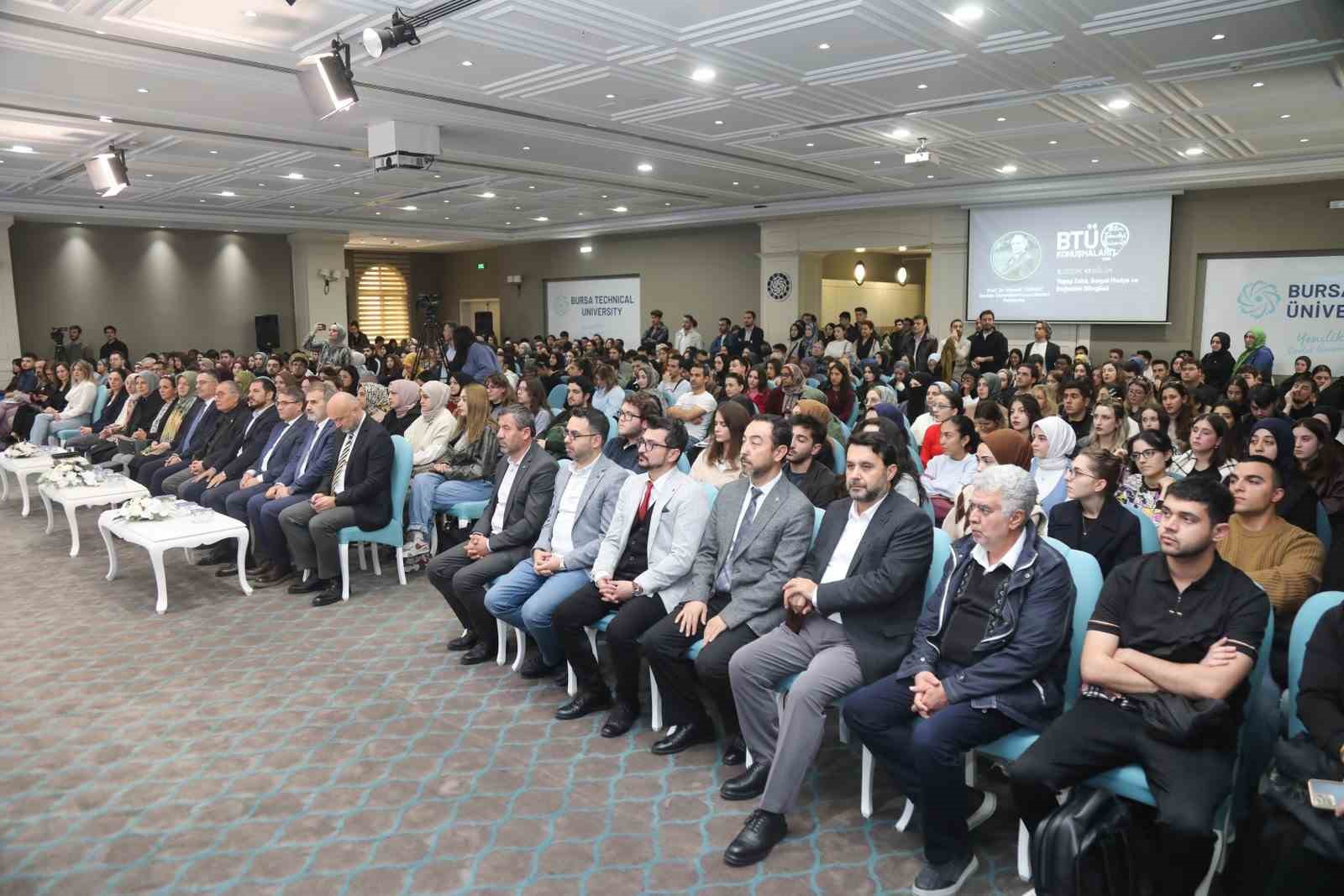 Prof. Dr. Nevzat Tarhan: "Dijital bağımlılık yeni neslin en büyük tehdidi"
