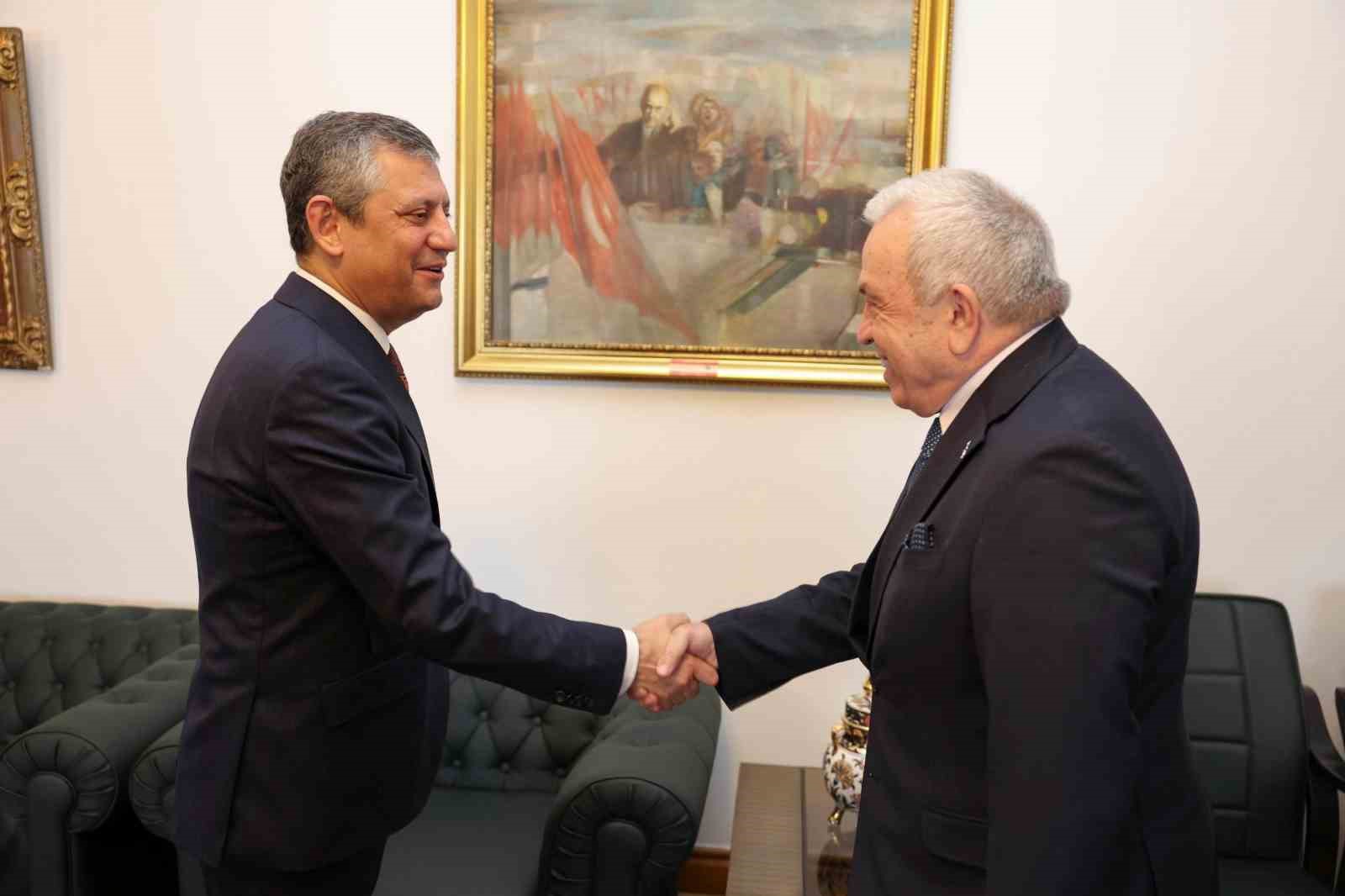 Nilüfer’in yatırımlarına CHP Genel Başkanı Özel’den temel atma sözü
