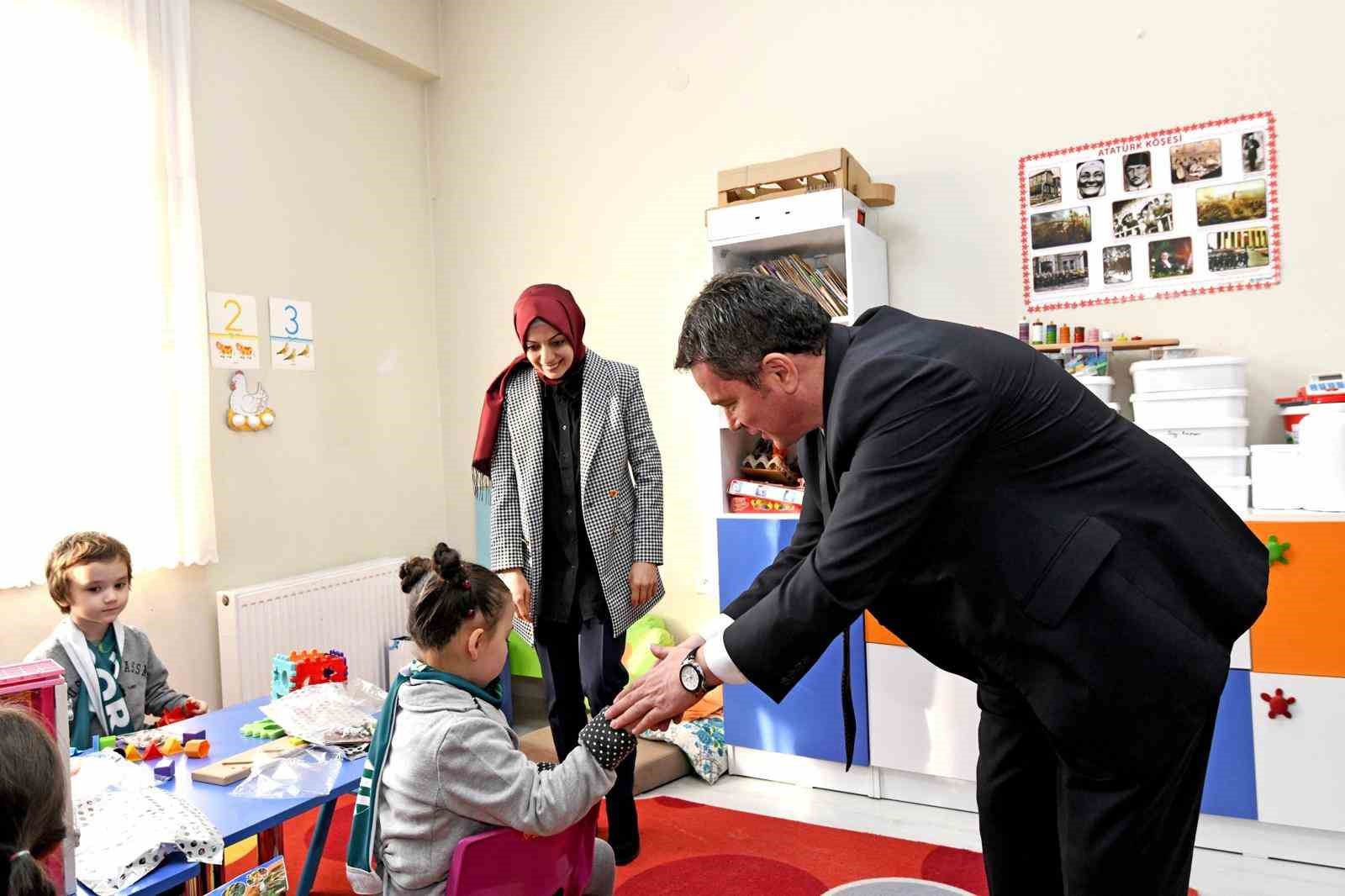Başkan Aydın, özel Gereksinimli çocukların karne sevincini paylaştı
