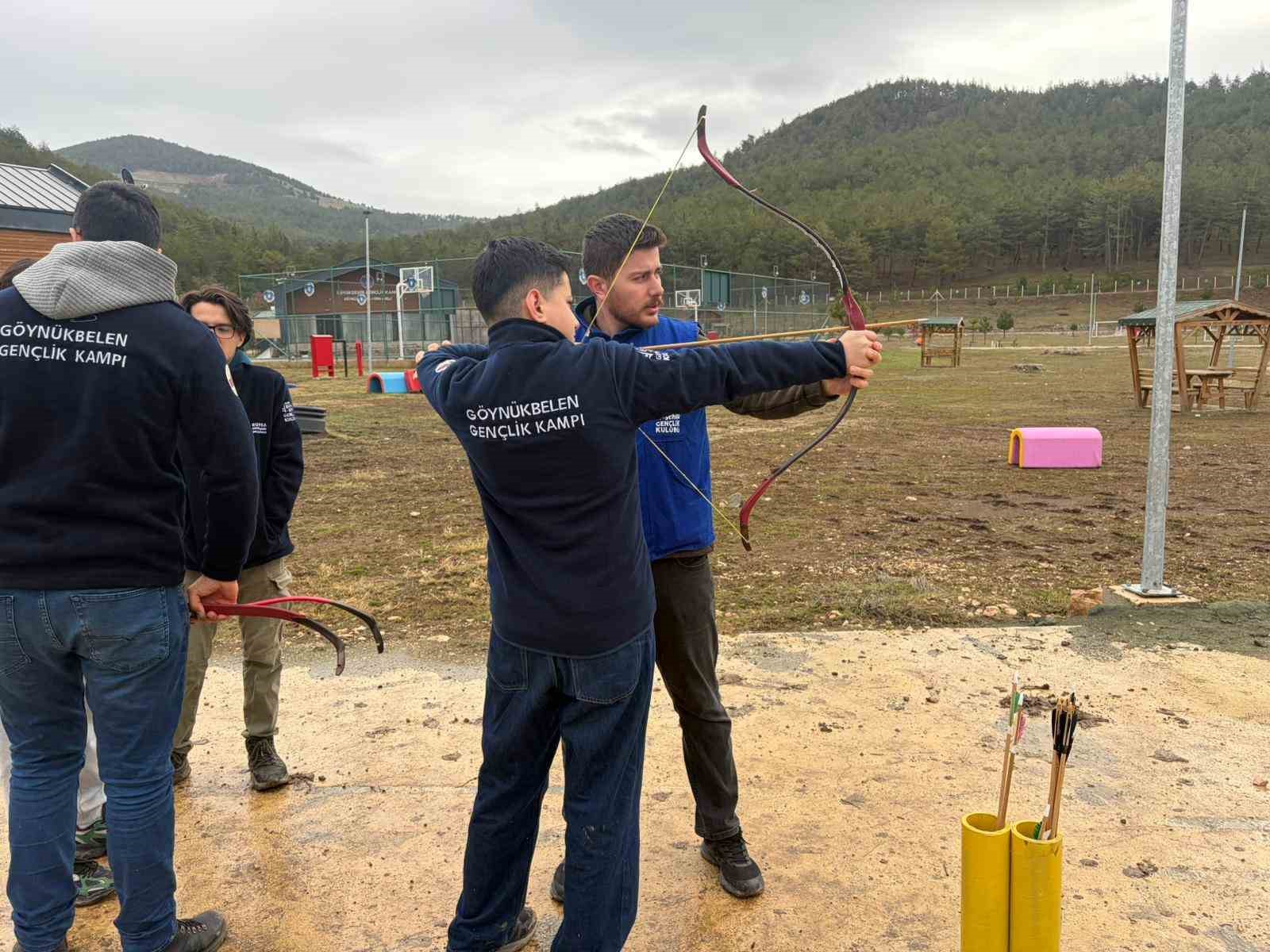 Doğayla iç içe yarıyıl tatili kampı
