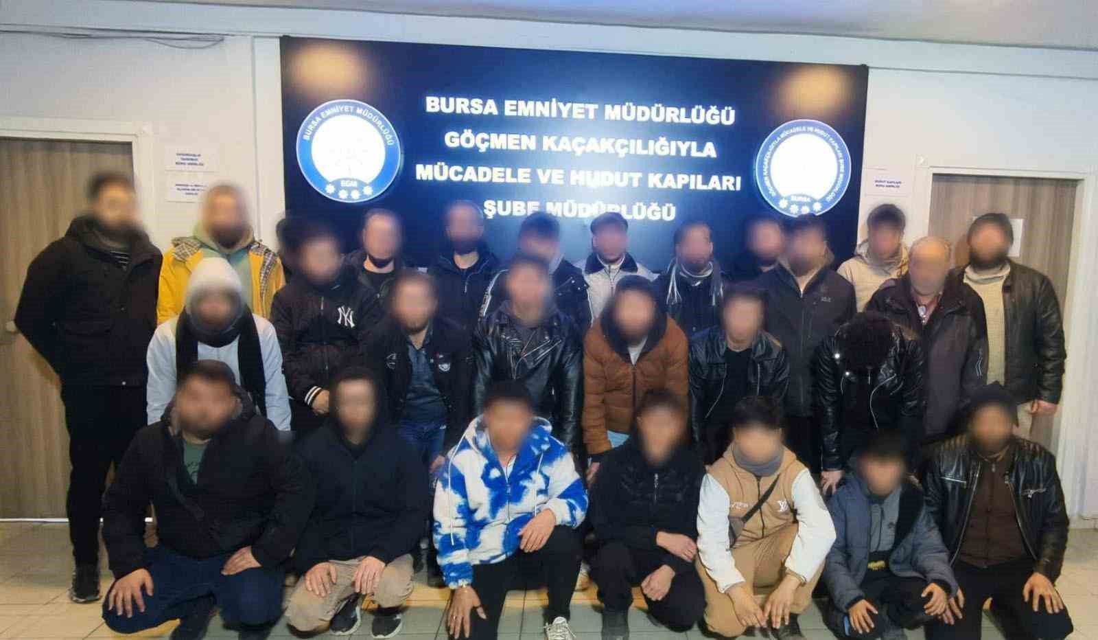 Bursa’da göçmen kaçakçılığına darbe: 29 yabancı uyruklu şahıs yakalandı
