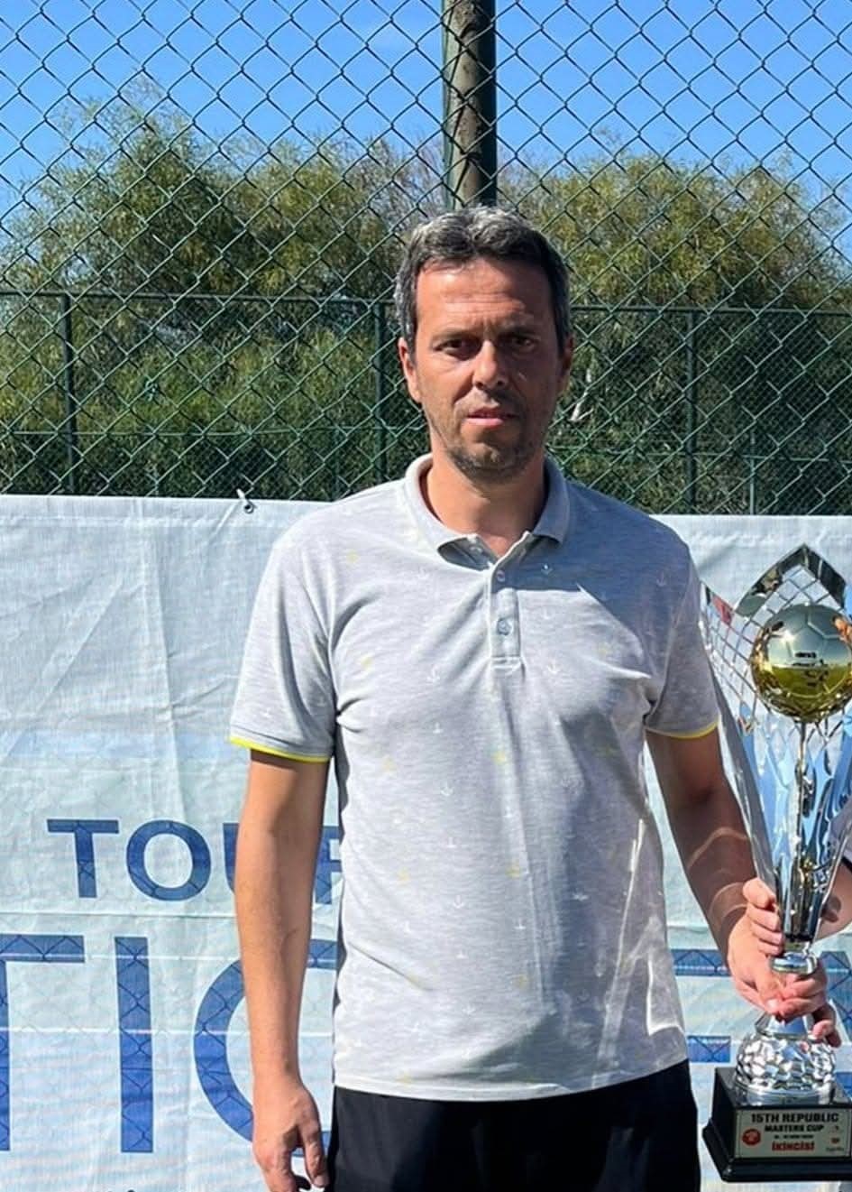 Halı sahada kalp krizi geçiren eski futbolcunun o anları ortaya çıktı