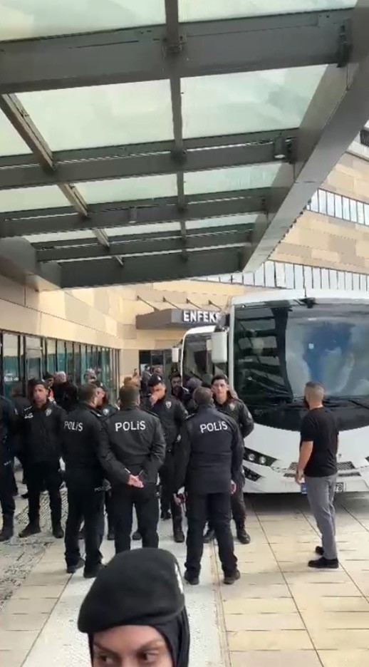 Bozbey, adliyeye sevk edilmeden sağlık raporu için hastaneye götürüldü
