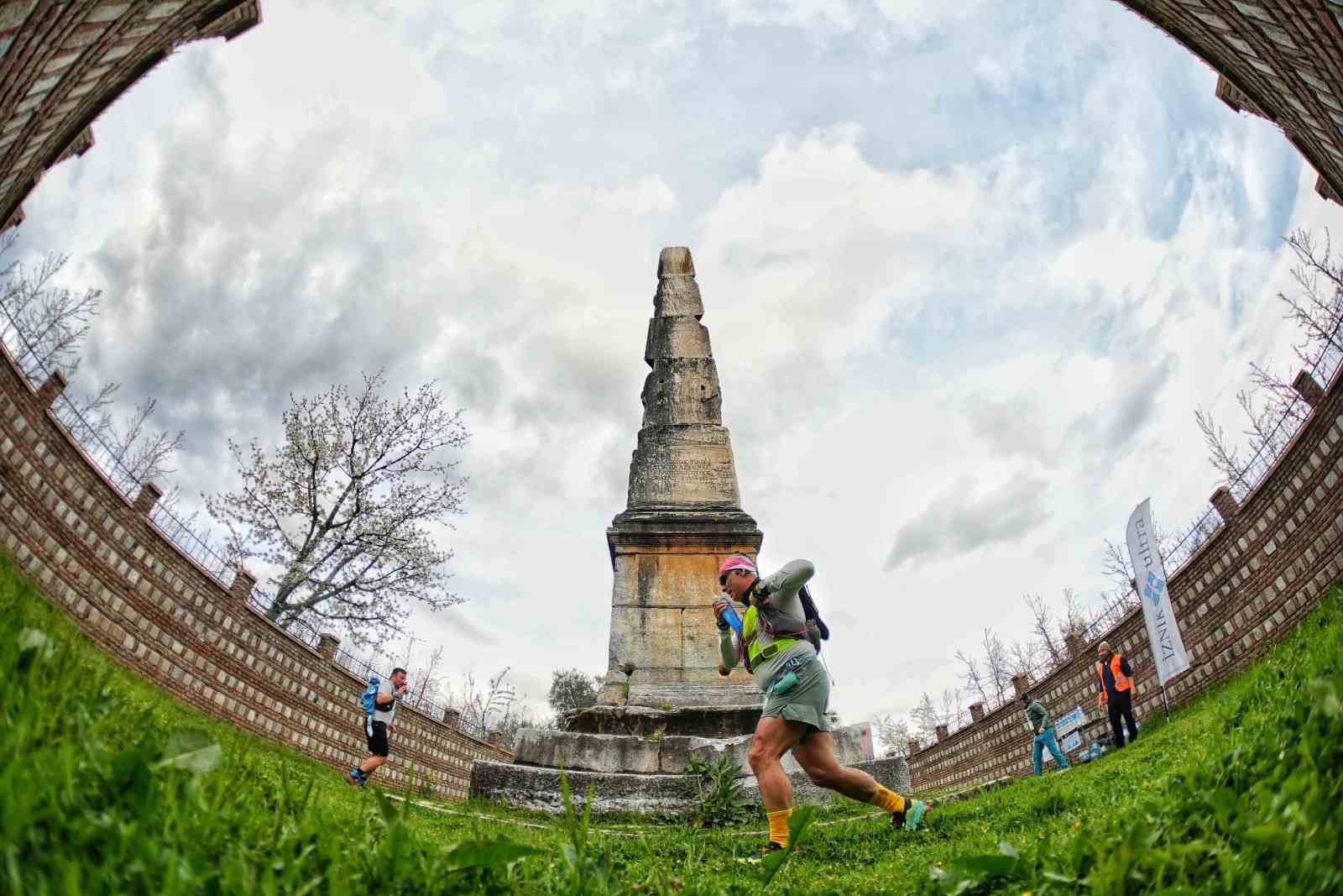 Eşsiz tarih ve doğanın içindeki maraton sona erdi