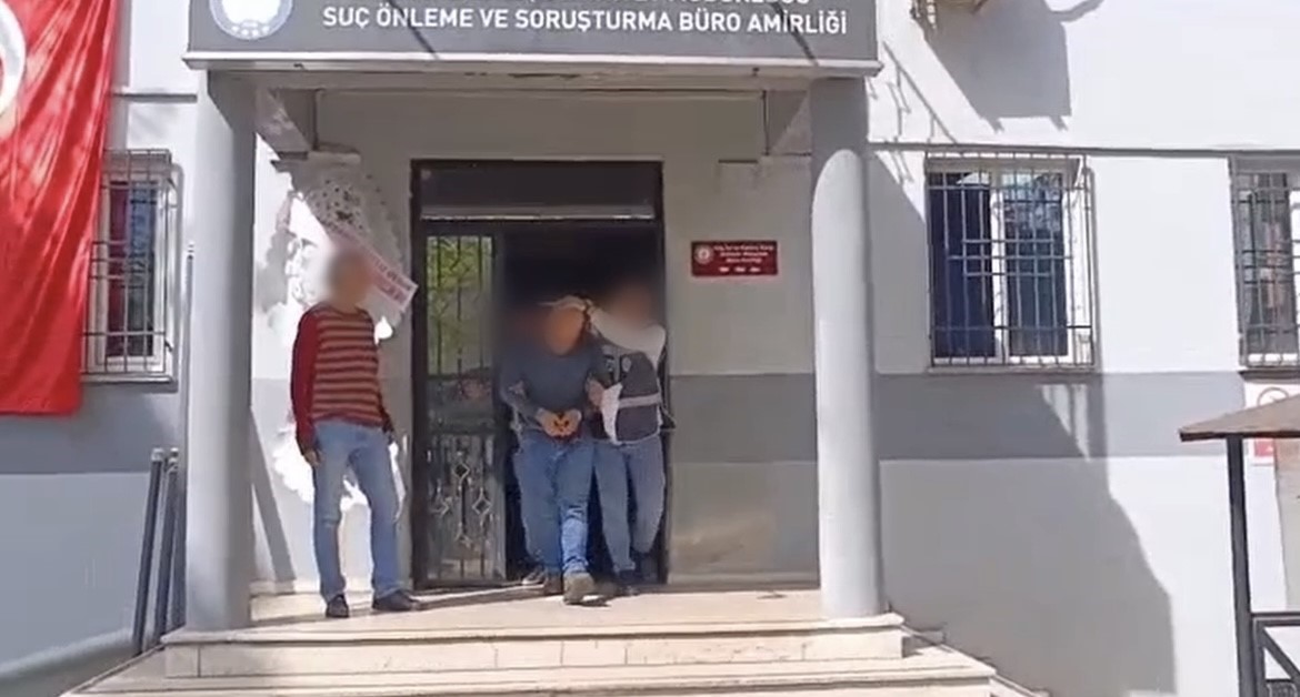 Bursa’da aranması olan 3 şahıs yakalandı
